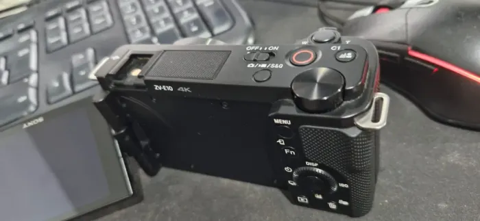 Sony ZV E10