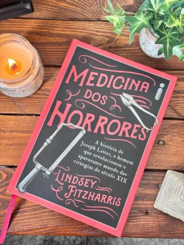 Livro Capa Dura Medicina dos Horrores