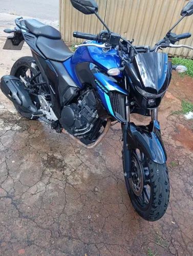 Fazer 250 Azul