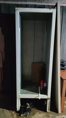 Freezer vertical sem porta