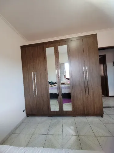 Vendo guarda roupa casal 