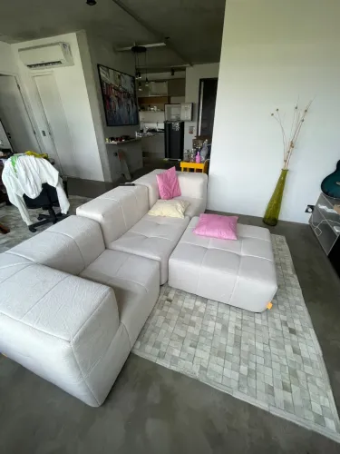 Sofá Modular 4 Lugares + Puff | Higienizado e Impermeabilizado