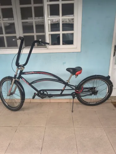 Bicicleta chopper , semi nova, com aro 26/aero, raio inox, pneus novos 