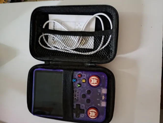 Console portátil mais de 25mil jogo R36S