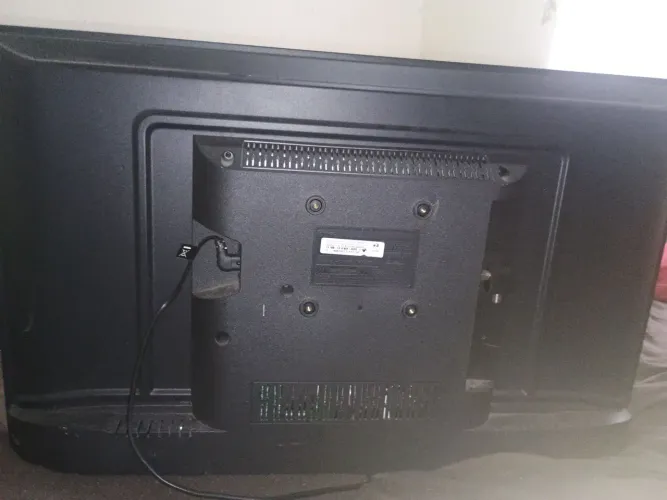 TV Philco rocku 32 polegadas tela trincada 