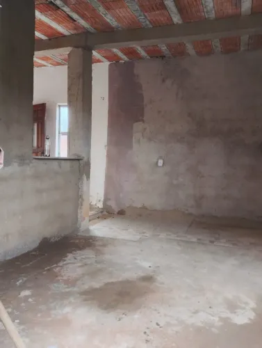 Casa no Bairro Ressaca - Laje + estrutura p/ sobrado - Aceita carro - R$ 70.000