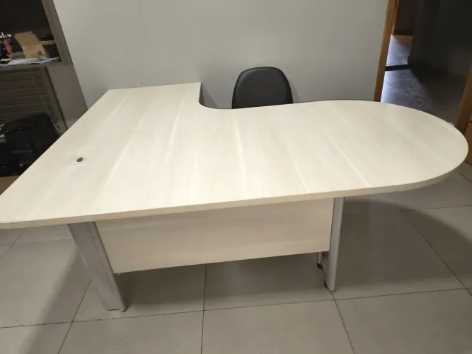 Conjunto de Móveis para Escritório