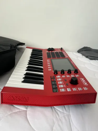 Akai MPC 37 teclas