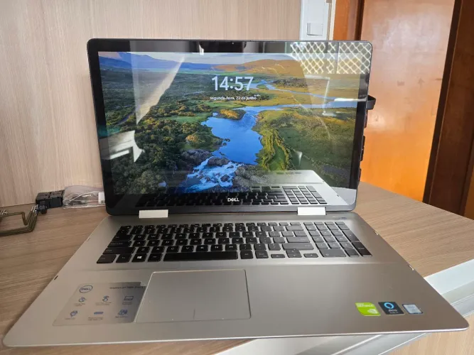 Notebook Dell Inspiron 7786 2 em 1 - i7, 32 GB RAM, SSD 512 GB, tela touch 17,3"