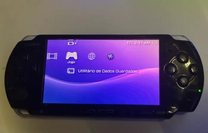 PSP 3010 (ACOMPANHA BATERIA E CAIXINHA PORTÁTIL)