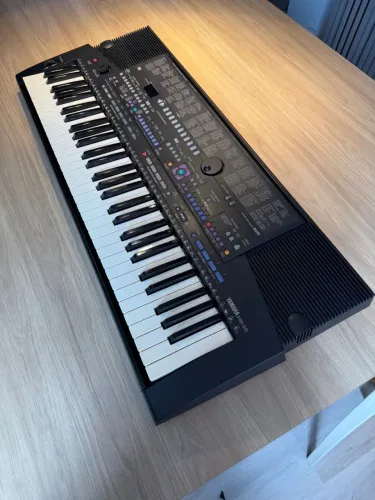 Yamaha PSR?510 - teclado arranjador, 61 teclas, impecável, completo