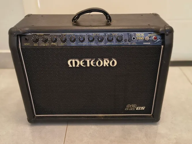 Amplificador Meteoro MTK 212