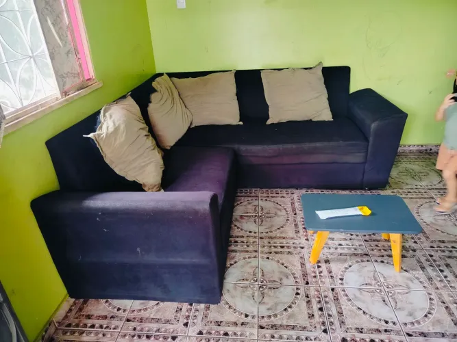 Sofá de canto usado , não faço entrega ou facilito o frete e a pessoa paga o frete