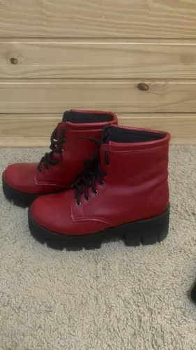Coturno vermelho vinho 