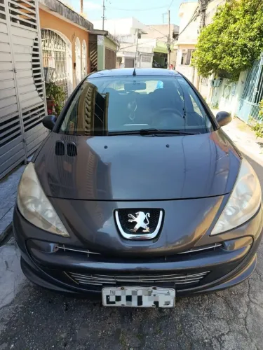 Peugeot 207 XR 1.4 Flex 8V 5P 2012
