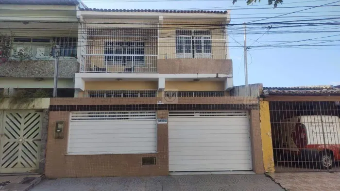Venda - Casa no Bairro Suissa 4 quartos sendo 2 suítes