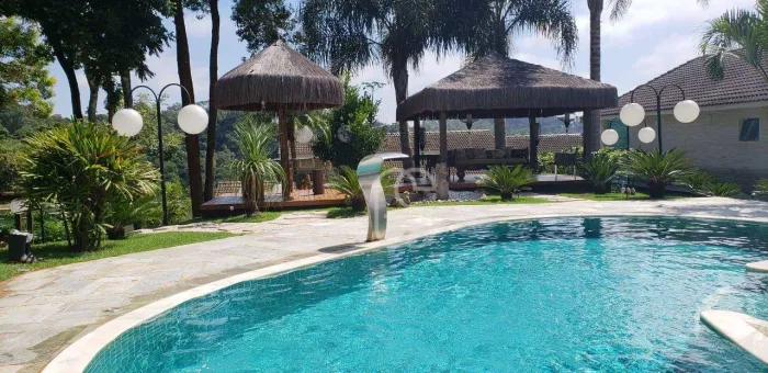 Sobrado com 6 suítes 8 vagas à venda, 950 m² por R$ 4.950.000 - São Bento - Arujá/SP