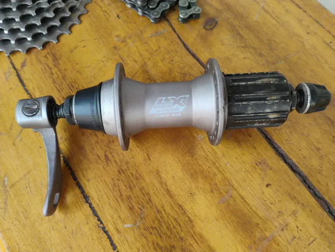 Cubo Shimano deore LX+ catraca e corrente 