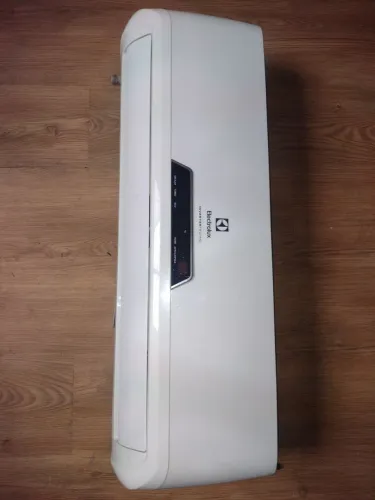 Evaporadora split inverter Eletrolux 9.000BTU/h - QI09R 2309IUBA206