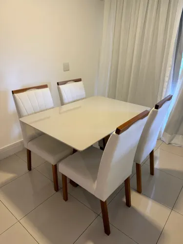 Mesa 4 lugares tampo de vidro Rio Decor
