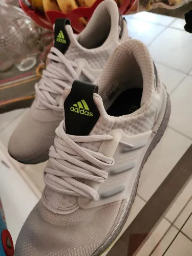Tenis adidas