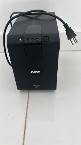 Nobreak APC Back-UPS 600VA / 300W - Bivolt - Bateria Nova