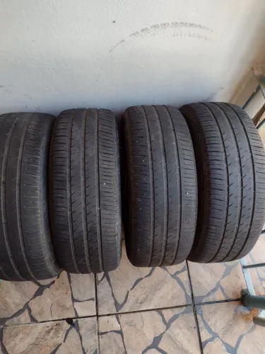 Pneus seminovos