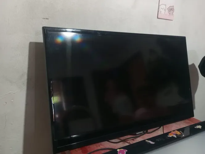 Duas TVs 32" para conserto - R$ 300,00