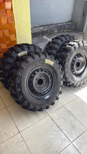 Conjunto de Pneus Katrina 33 aro 16 Offset positivo, com rodas furação Triton/Troller