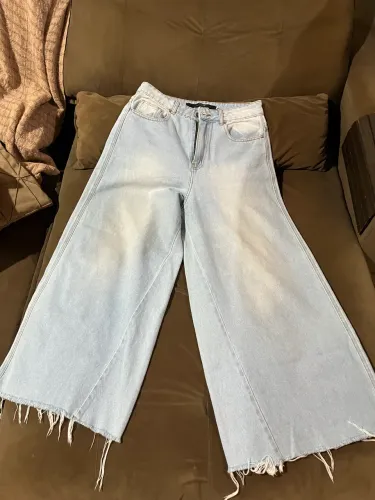 Calça flare calça de shopping linda