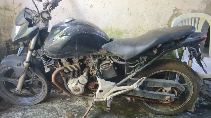 Vendo CB300r para retirada de peças