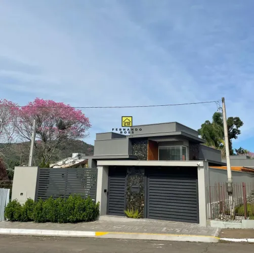 Sobre casa com 162 m² à venda em Igrejinha - RS, Casa moderna com sistema completo de auto
