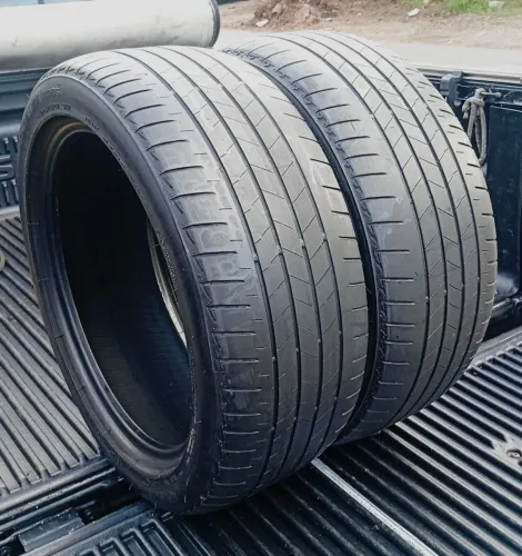 Pneu 225/45 aro 17 Bridgestone Turanza T005