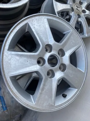 Roda Kia Cerato aro 15 original unidade valor mínimo 