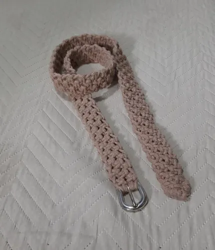 Cinto em macrame