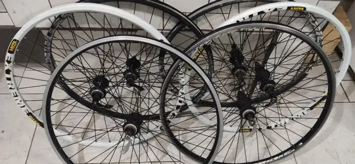 Rodas Vzan extreme ARO 26 com cubos Shimano k7 Alivio Deore (Leia Descrição)