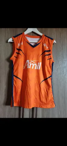 Camiseta de Basquete Amil - Tamanho M são 2 peças 