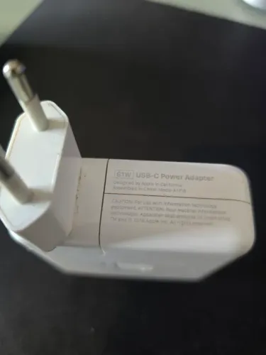 Adaptador(fonte) usb-c 61 watts para macbook 