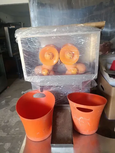 Espremedor de laranja profissional