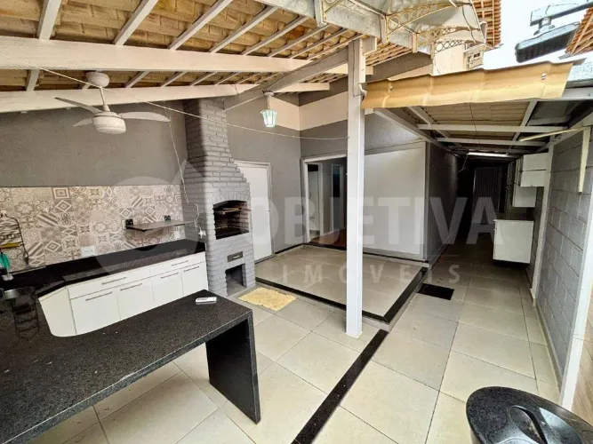 Casa em Condomínio à venda, 3 quartos, 1 suíte, 2 vagas, Village Unique - UBERLANDIA/MG