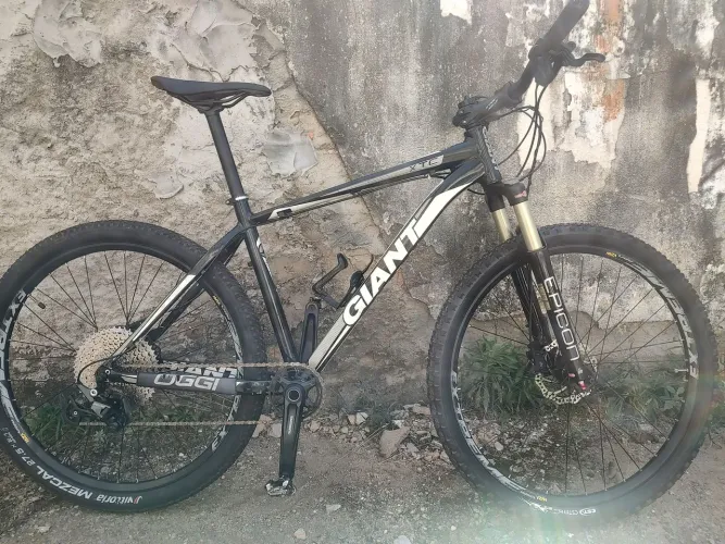 Bicicleta Giant XTC - Aro 27.5
