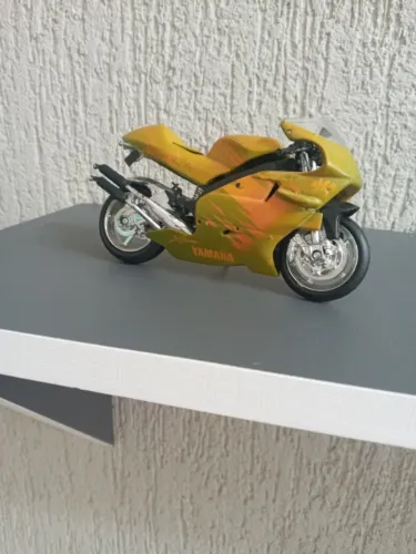 miniaturas motos atençao so vendo o lote delas (retira Curitiba )
