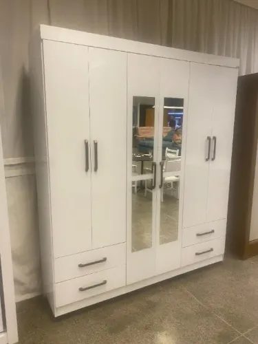 Guarda-Roupa Casal Hércules 6 Portas com Espelho Branco Larg. 1.77m Com Pés