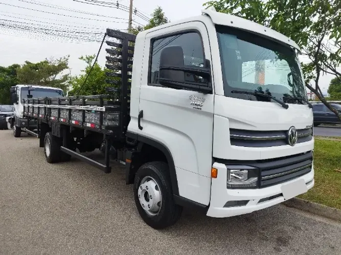 Volkswagen Delivery 11.180 Prime + Carroceria