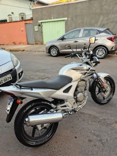 CBX Twister 250 Impecável, moto de garagem!