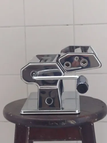 Máquina de fazer macarrão 