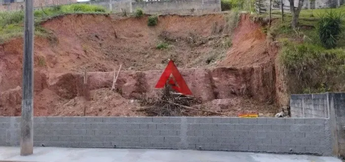 Terreno à Venda no Jardim Maria Amélia - 450 m² - Rua sem saída