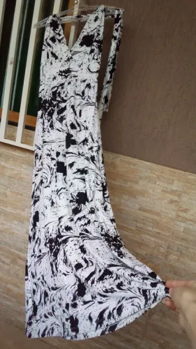 Vestido Multiformas Longo M Estampa Abstrata frente única 