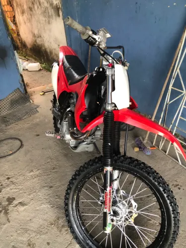 Vende-se crf 230 