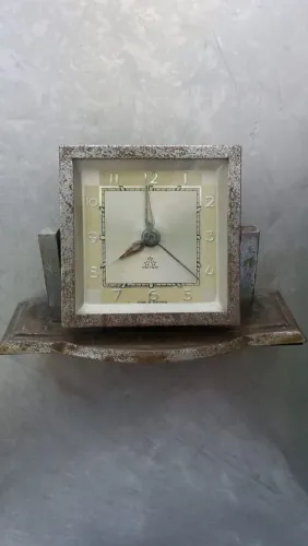 DESPERTADOR ANTIGO MARCA "PETER" ALEMÃO